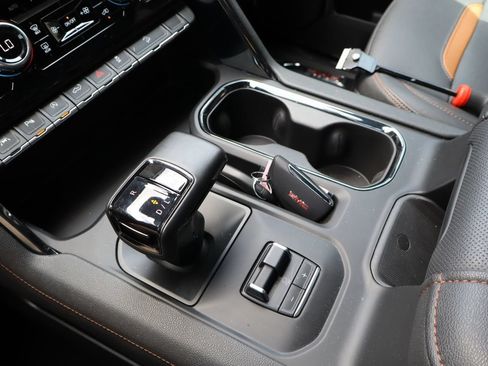 Used 2023 GMC Sierra 1500 AT4 w/ AT4 Premium Package AWD/4WD image 27