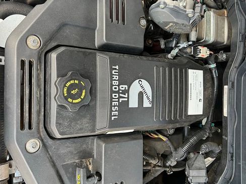 Used 2018 RAM 2500 Laramie w/ Off Road Package AWD/4WD image 17