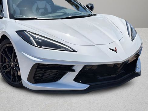 Used 2024 Chevrolet Corvette Stingray Preferred Cpe w/ Z51 Performance Package RWD image 29