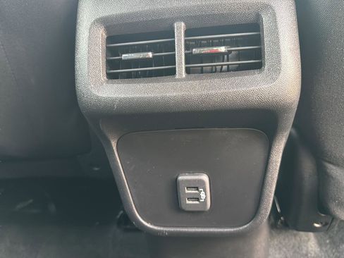 Used 2024 Chevrolet Equinox LT image 24