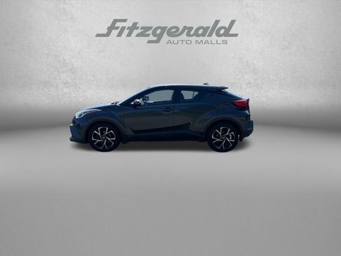 Used 2018 Toyota C-HR XLE FWD image 4