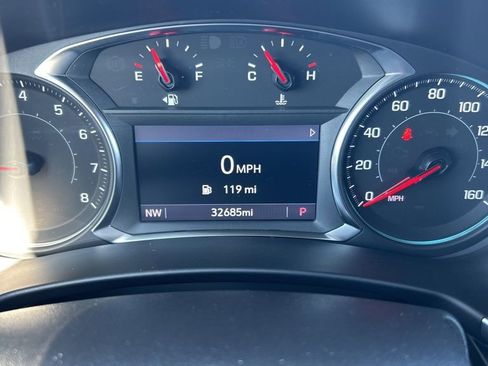 Used 2023 Chevrolet Equinox Premier image 34