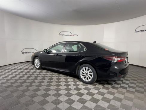 Used 2023 Toyota Camry LE image 6