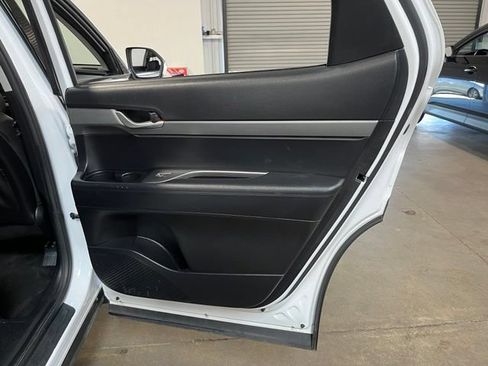 Used 2025 Hyundai Palisade SEL FWD image 16