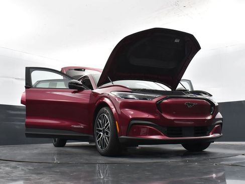 New 2025 Ford Mustang Mach-E Premium image 36