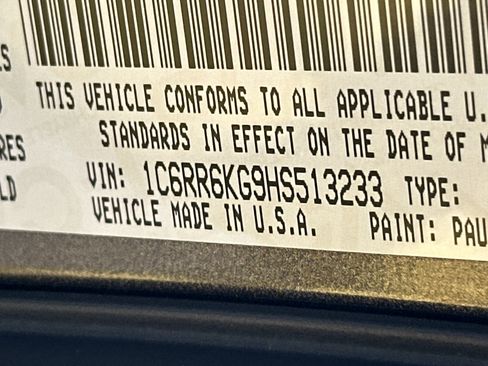 Used 2017 RAM 1500 Express RWD image 32