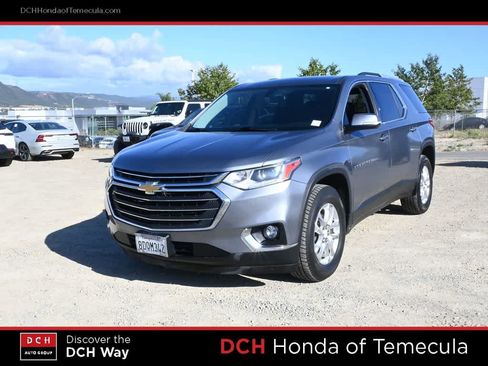 Used 2018 Chevrolet Traverse LT AWD/4WD image 1