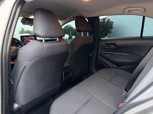 Used 2022 Toyota Corolla LE FWD image 17