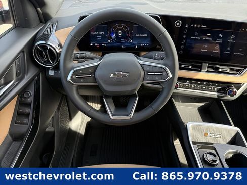 New 2026 Chevrolet Equinox ACTIV w/ LPO, Floor Liner Package AWD/4WD image 14