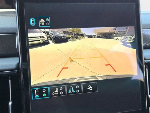 Used 2025 GMC Yukon AT4 AWD/4WD image 30