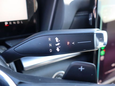 Used 2025 GMC Terrain Elevation image 17