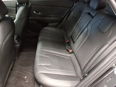 Used 2021 Hyundai Elantra Limited image 10