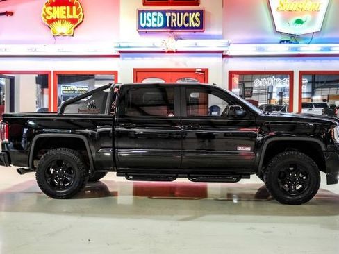 Used 2018 GMC Sierra 1500 SLT w/ All Terrain X Package image 10