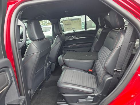 New 2026 Ford Explorer ST-Line w/ ST-Line Street Pack image 10