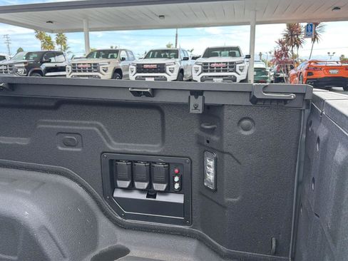 Used 2024 GMC Sierra EV Denali AWD/4WD image 8
