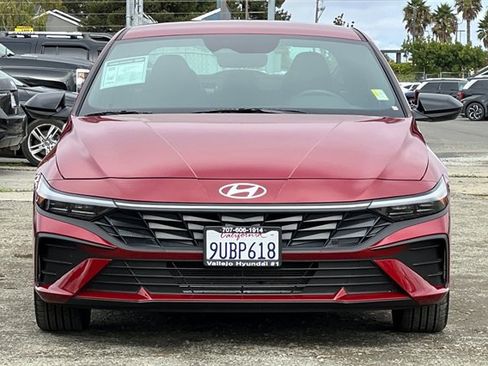 Used 2025 Hyundai Elantra Sport image 12