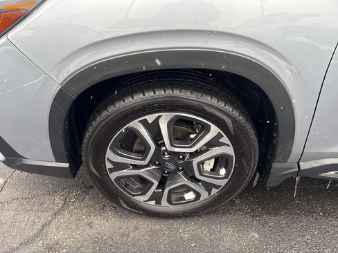 Certified 2023 Subaru Ascent Limited w/ Technology Package image 8