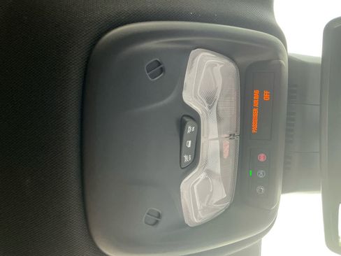 Used 2023 Chevrolet Colorado Z71 w/ Z71 Convenience Package 2 AWD/4WD image 18