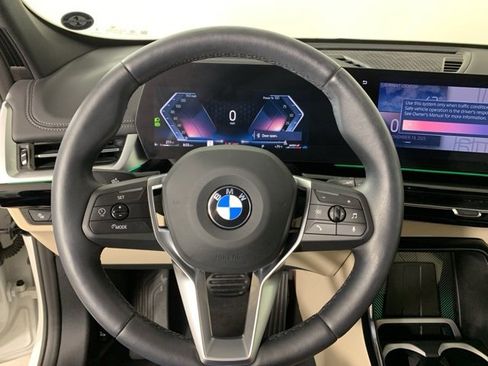 Used 2025 BMW X1 xDrive28i w/ Technology Package image 22