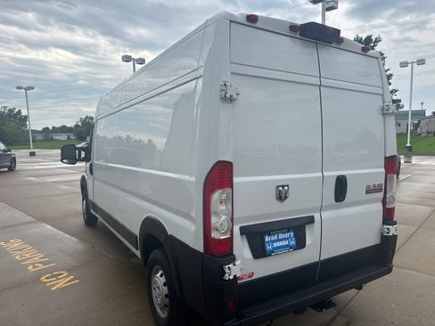 Used 2020 RAM ProMaster 2500 w/ Interior Convenience Group FWD image 6