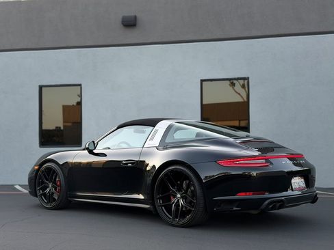 Used 2019 Porsche 911 Targa 4S image 7