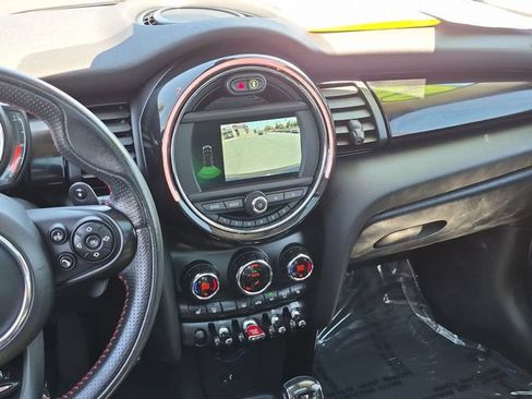 Used 2020 MINI Cooper S w/ Premium Package FWD image 26