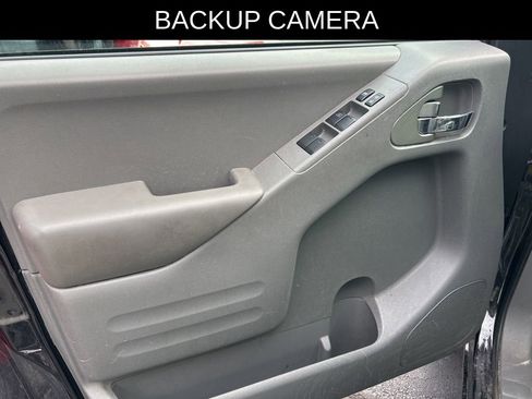 Used 2019 Nissan Frontier SV image 6