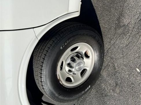 Used 2019 Chevrolet Express 2500 w/ Driver Convenience Package image 12