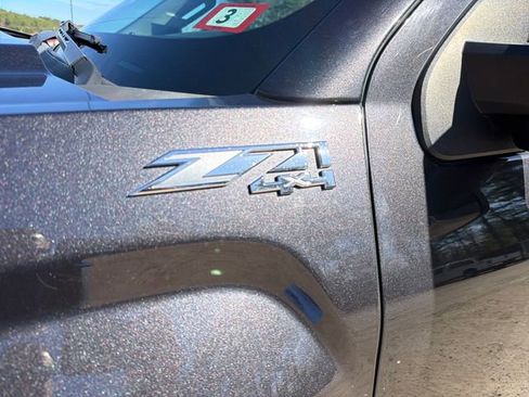 Used 2016 GMC Sierra 3500 SLE w/ SLE Preferred Package AWD/4WD image 7