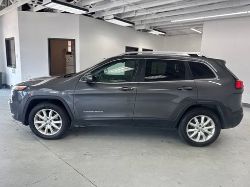 Used 2016 Jeep Cherokee Limited AWD/4WD image 8