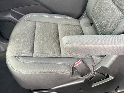 Used 2024 Chevrolet Traverse LT image 29