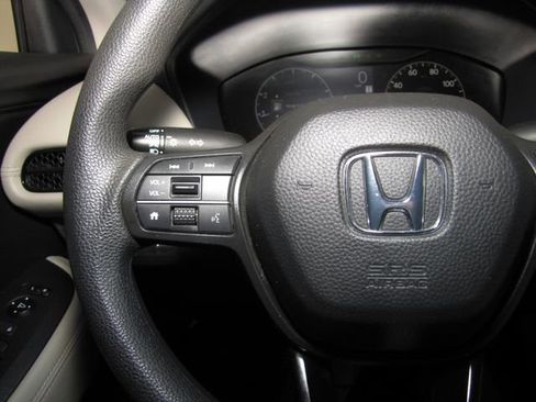 Certified 2025 Honda HR-V LX image 5