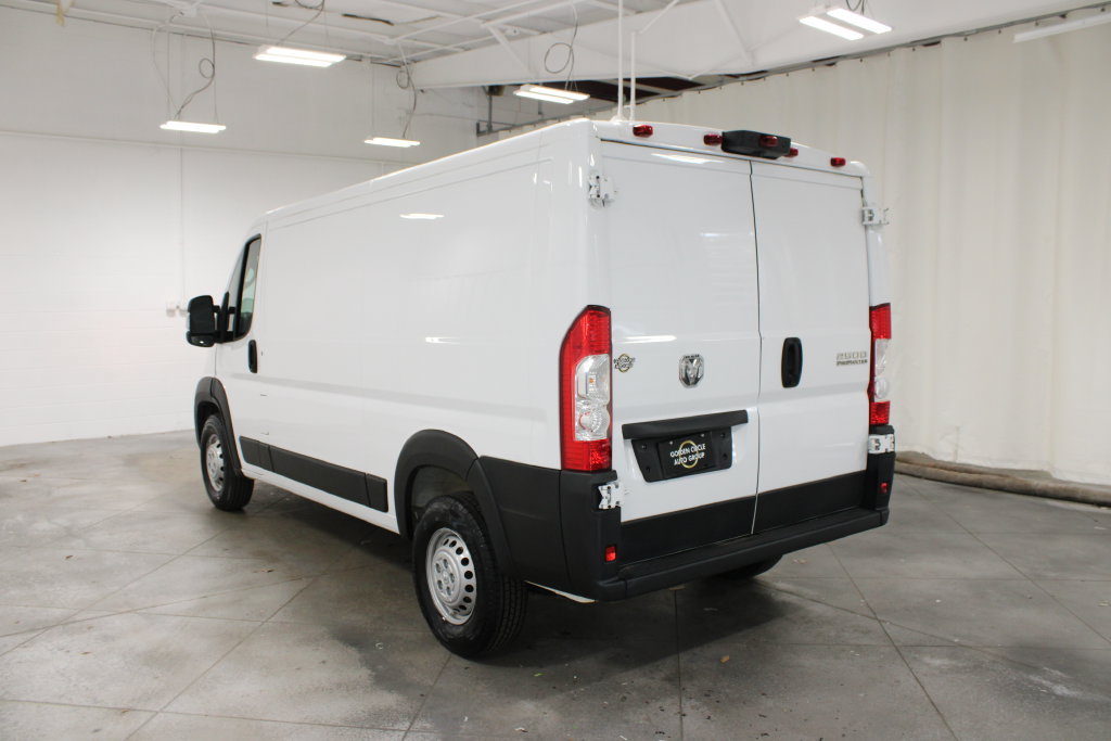 Used 2025 RAM ProMaster 2500 w/ Convenience Group FWD image 7