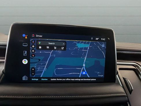 Used 2022 Chevrolet Tahoe Z71 w/ Luxury Package image 19