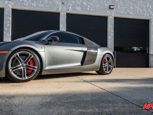 Used 2012 Audi R8 V8 image 48