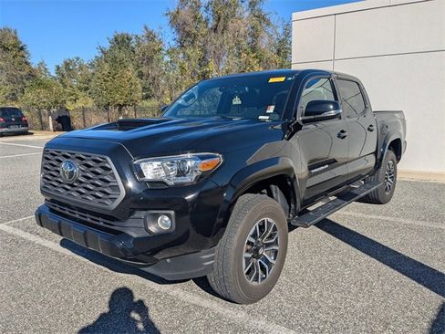 Used 2023 Toyota Tacoma TRD Sport image 2