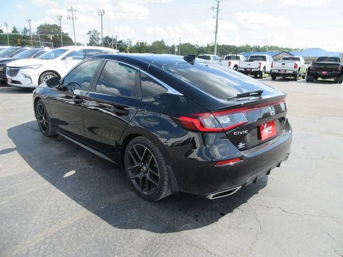 Used 2024 Honda Civic Sport Touring image 8