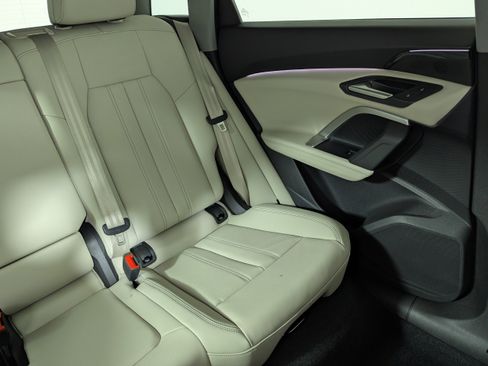 New 2025 Audi Q5 Premium image 14