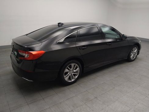 Used 2018 Honda Accord LX image 10