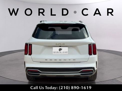 Used 2022 Kia Sorento SX image 4