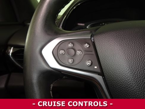 Used 2023 Chevrolet Traverse RS image 14