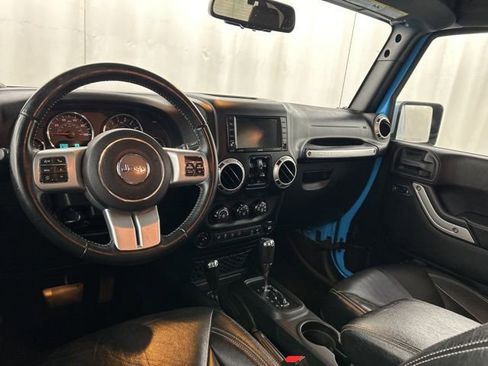 Used 2017 Jeep Wrangler Unlimited Sahara w/ Quick Order Package 24E Chief AWD/4WD image 18