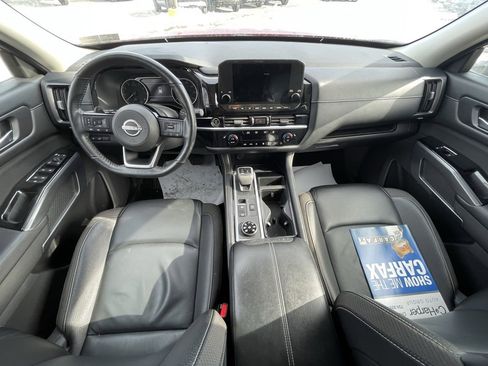 Used 2023 Nissan Pathfinder SL image 27