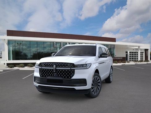 New 2025 Lincoln Navigator Black Label AWD/4WD image 2