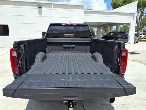 Used 2025 GMC Sierra 3500 Denali Ultimate AWD/4WD image 17