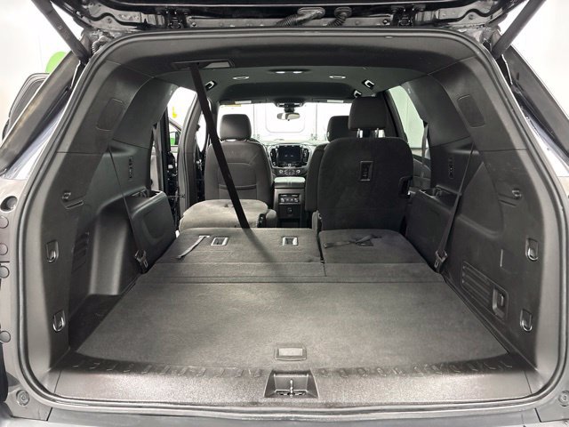 Used 2022 Chevrolet Traverse LT FWD image 14