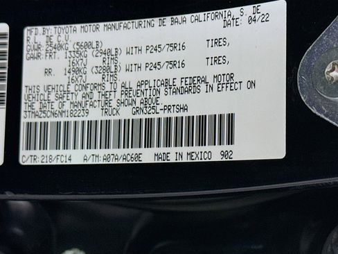 Used 2022 Toyota Tacoma SR5 w/ Technology Package image 39