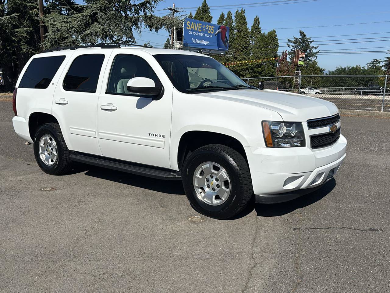 Used 2012 Chevrolet Tahoe 4WD LT w/ Luxury Package image 2