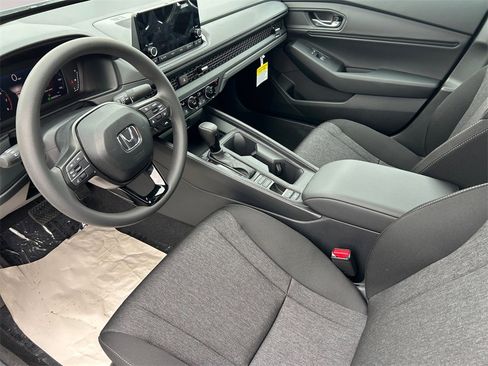 New 2025 Honda Accord SE image 10