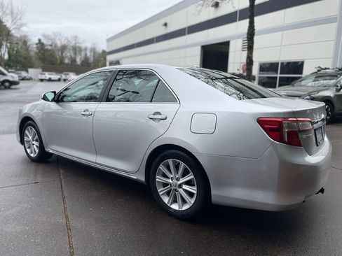 Used 2012 Toyota Camry XLE image 6